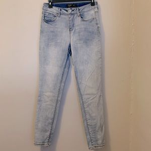 Light Wash Skinny Jeans